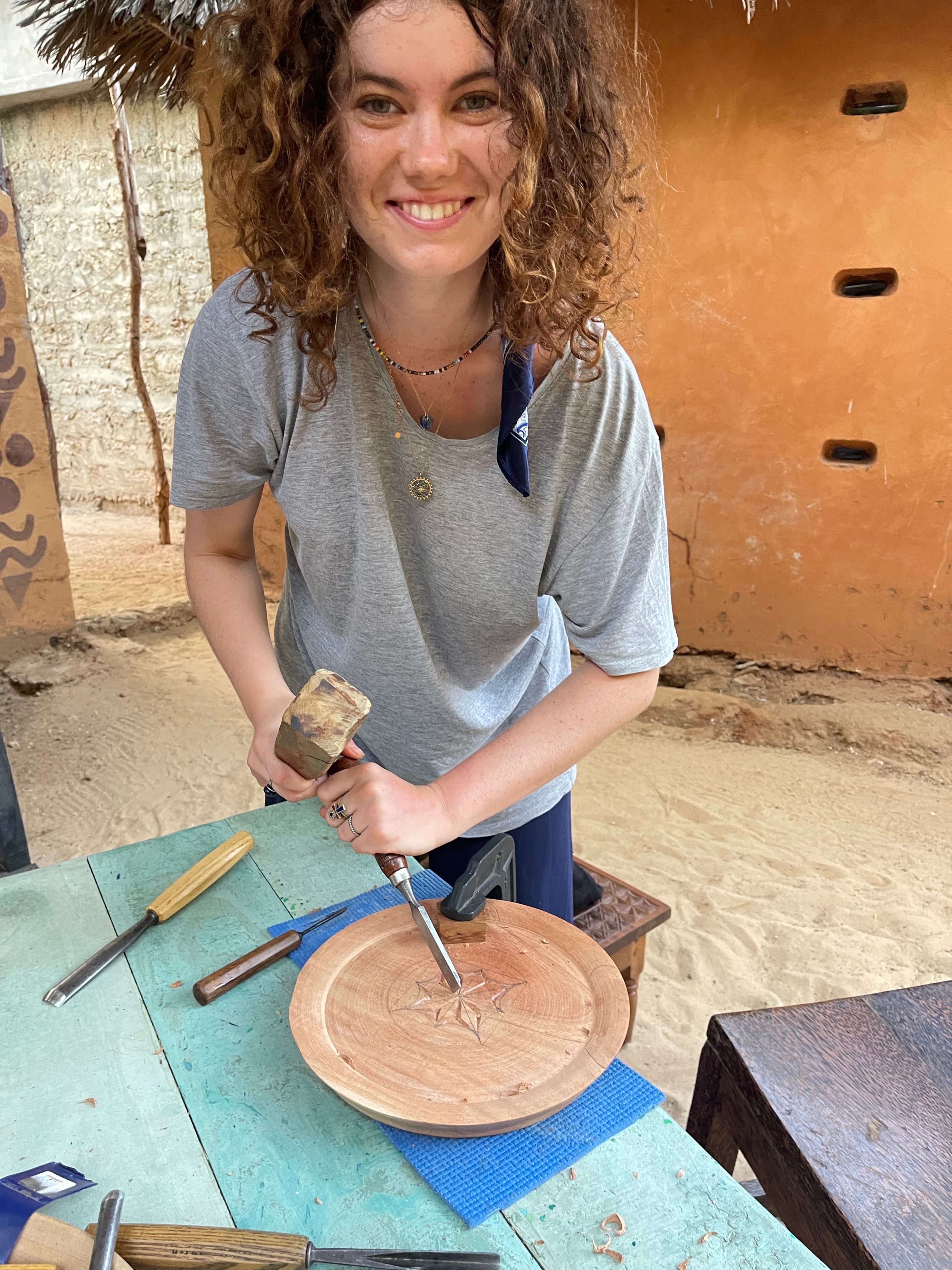 3 HOUR INTRODUCTORY LESSON: TRADITIONAL SWAHILI WOODCARVING