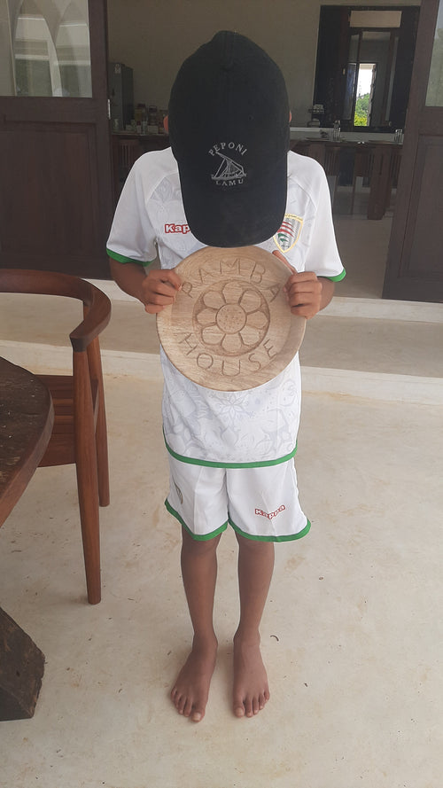 3 HOUR INTRODUCTORY LESSON: TRADITIONAL SWAHILI WOODCARVING