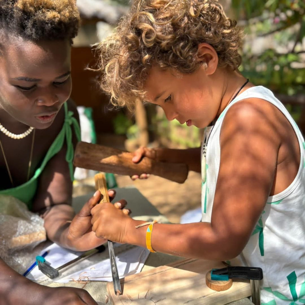 3 HOUR INTRODUCTORY LESSON: TRADITIONAL SWAHILI WOODCARVING