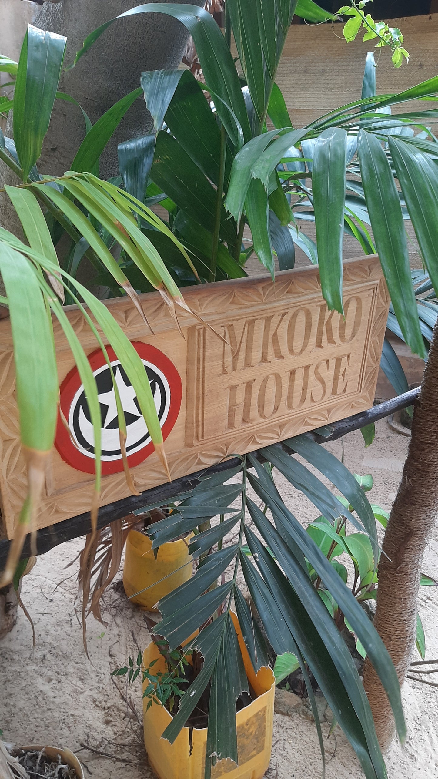 HANDMADE SWAHILI WOODEN WALL HANGINGS & SIGNBOARDS