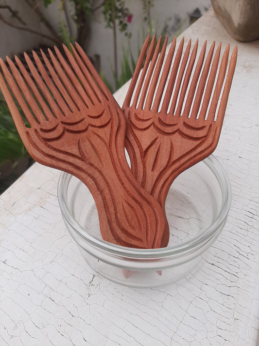 HANDMADE SWAHILI WOODEN COMBS