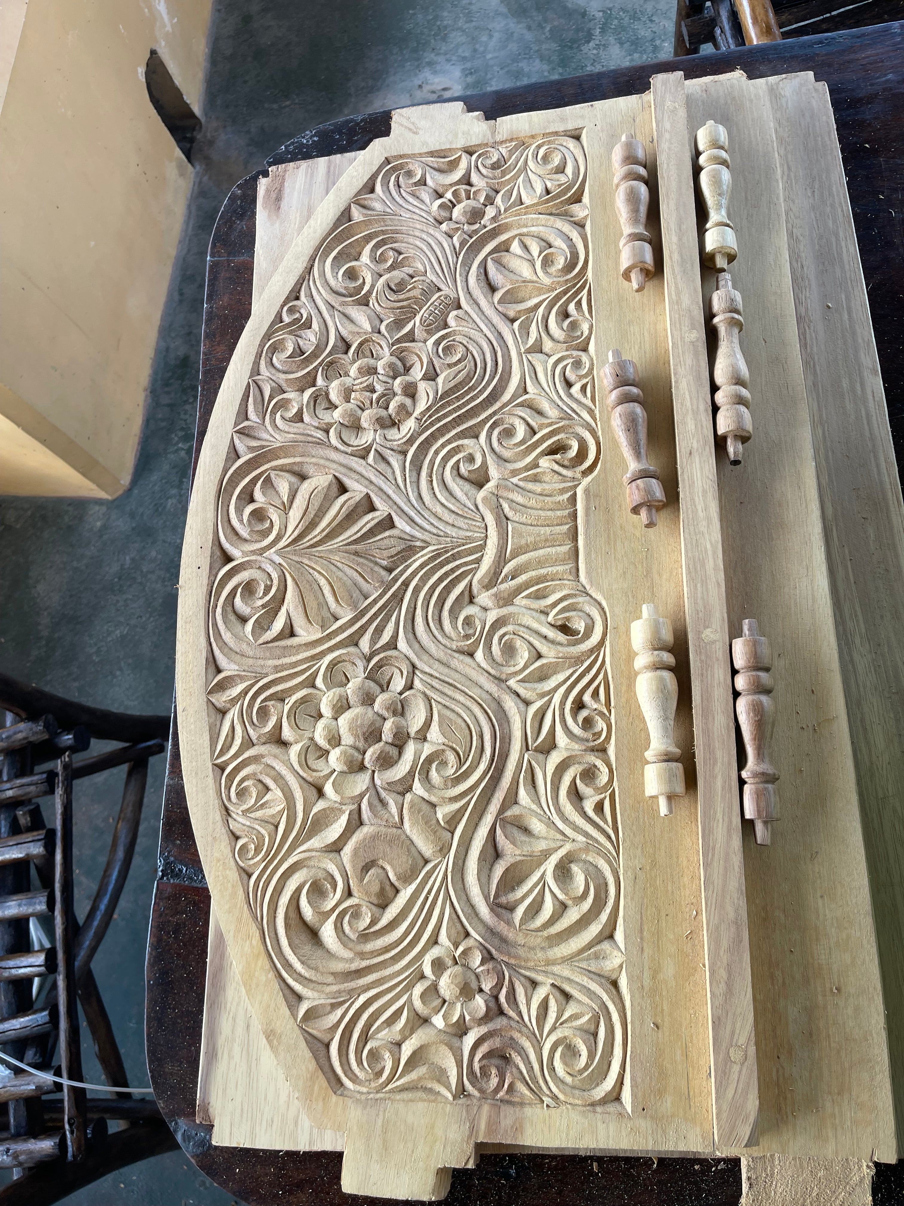 HANDMADE SWAHILI WOODEN PET BEDS