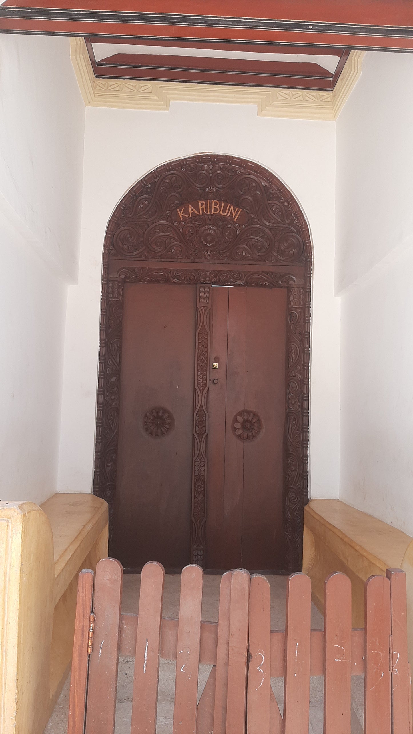 TRADITIONAL LAMU DOOR TOURS